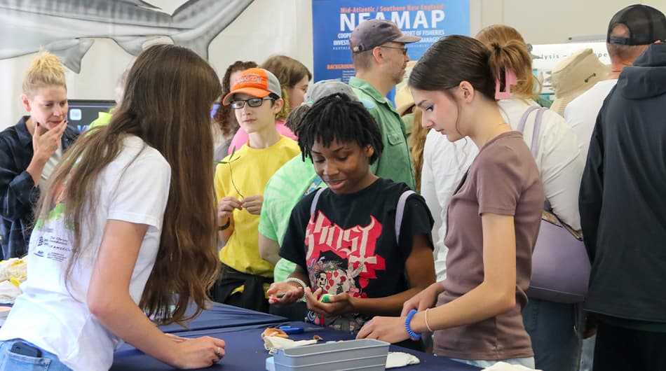 The 22nd annual Marine Science Day attracted more than 2,000 visitors, who were assisted by over 250 volunteers.