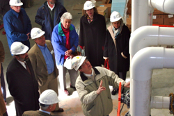 Mr. Ron Herzick leads a tour of VIMS Seawater Research Lab.